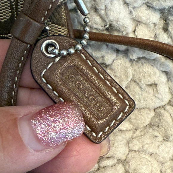 COACH Authentic Brown Signature Pattern Wristlet - Picture 5 of 7